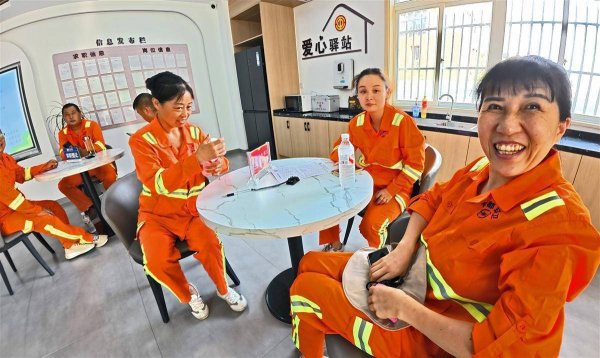 达宝优配 宜都工会驿站成户外劳动者“避暑港湾”